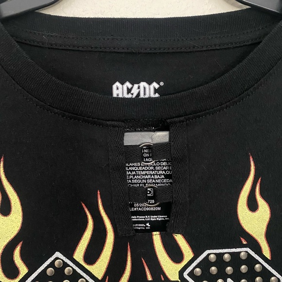 ACDC Black Cropped T-shirt with flames. - Picture 9 of 10